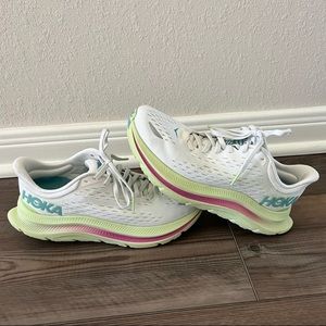 Hoka Kawana Women’s size 6